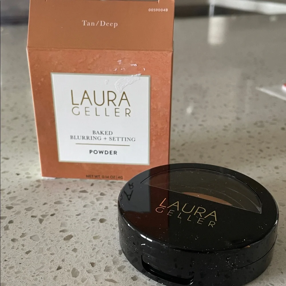 Laura Geller Baked Blurring & Setting Powder Tan/Deep 0.14 oz NEW IN BOX‎